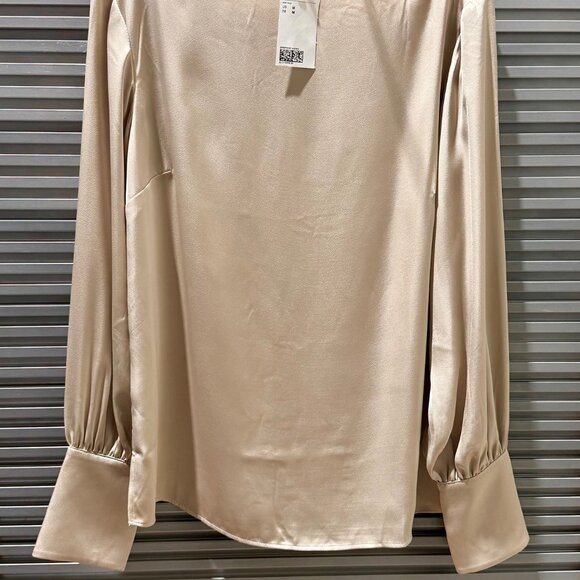 NWT H&M  Blouse Balloon Sleeve - M - Picture 2 of 6